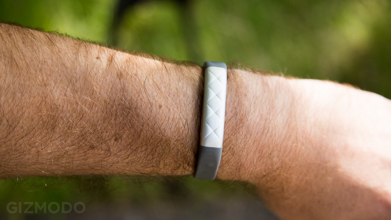 Illustration for article titled Jawbone UP3 Review: A Fitness Fiasco